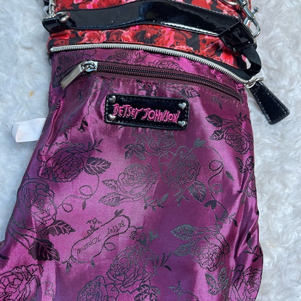 Betsey Johnson Nylon pink ,Red Flowers & skulls Small crossbody bag black trims - Picture 10 of 13